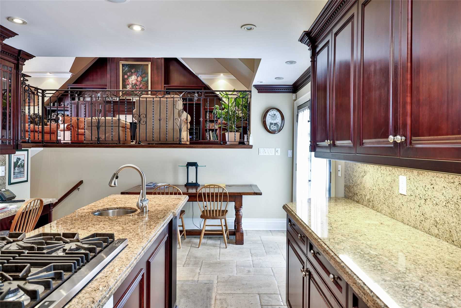19 Forest Glen Cres