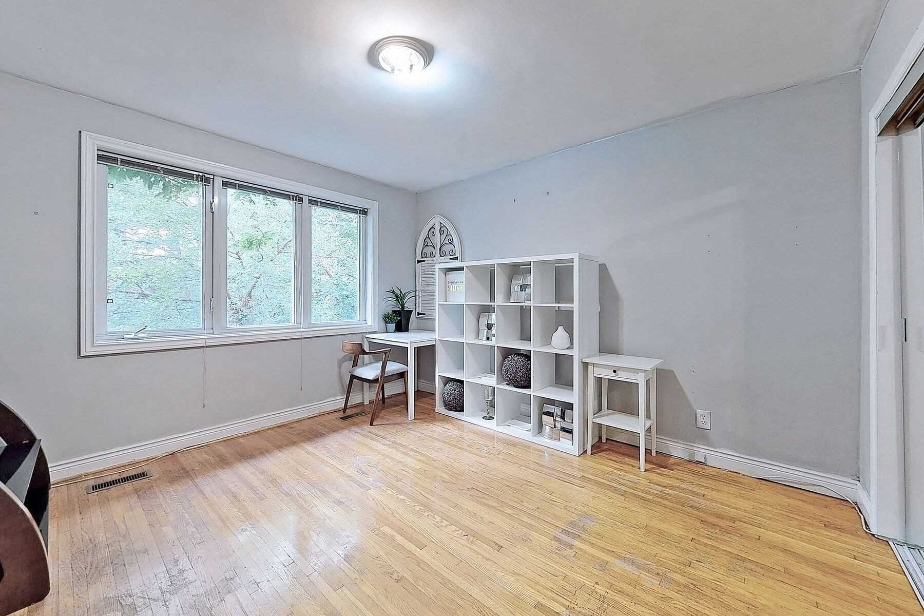 6 Fargo Ave