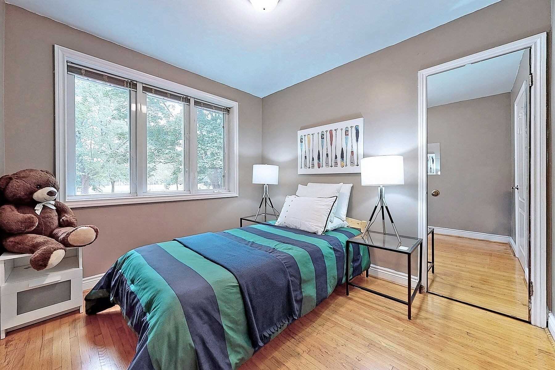 6 Fargo Ave