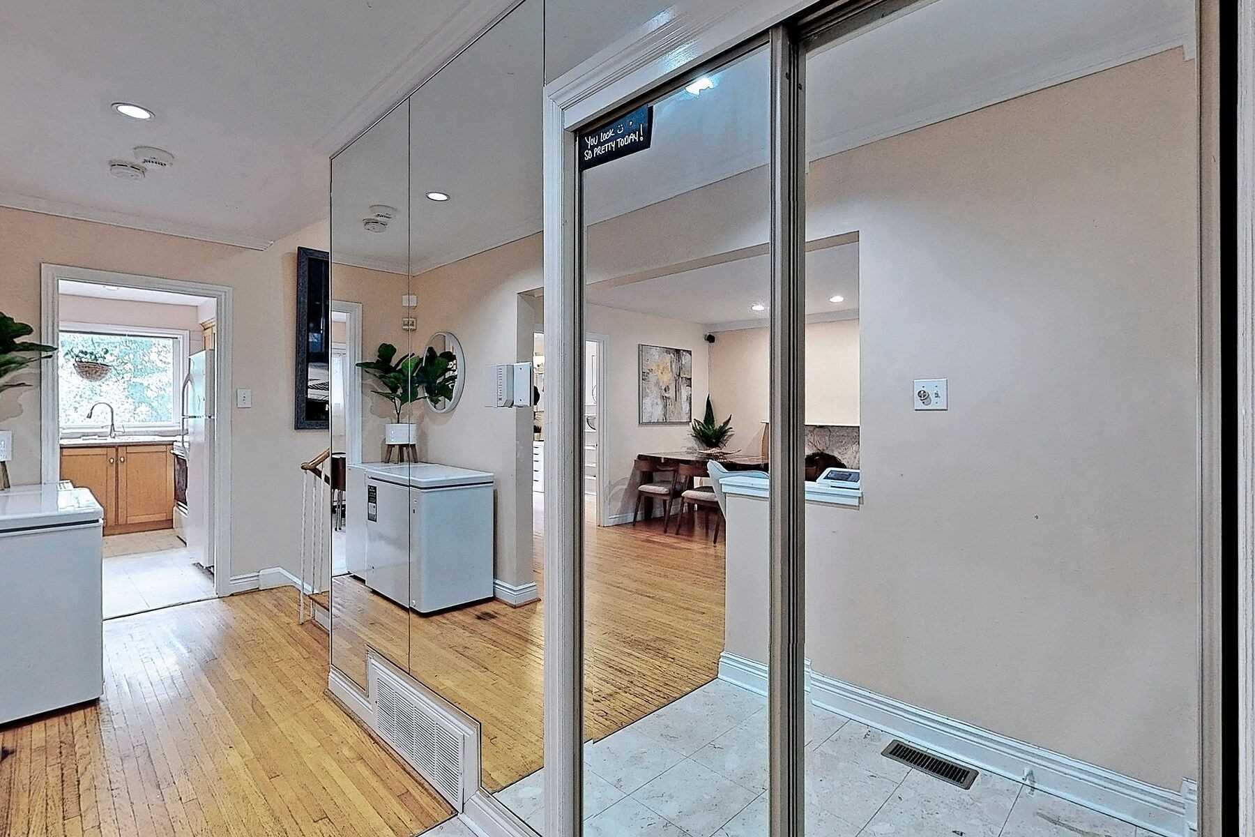 6 Fargo Ave
