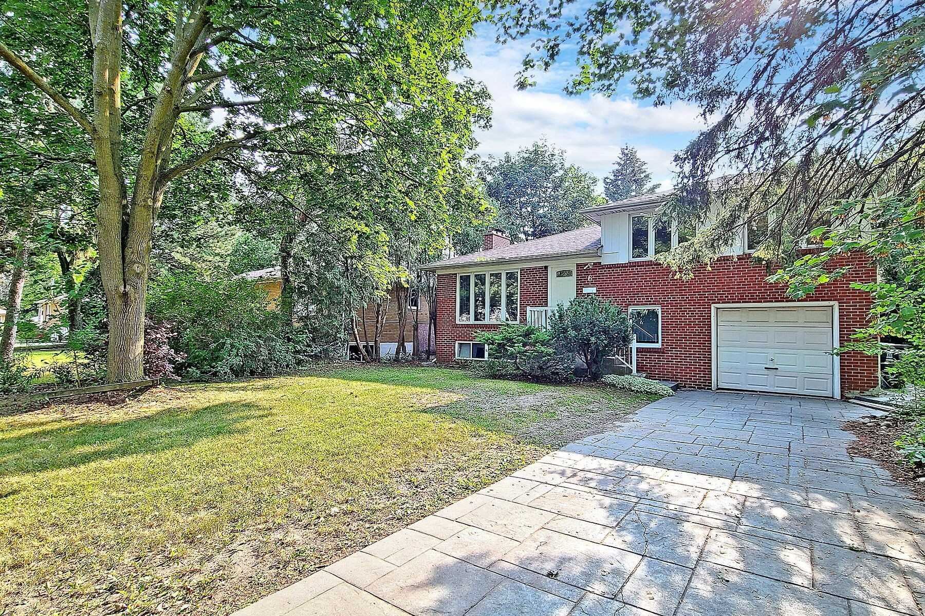 6 Fargo Ave