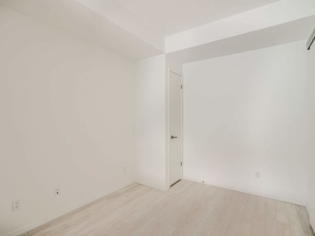 Listing C5505849 - Large Photo # 14