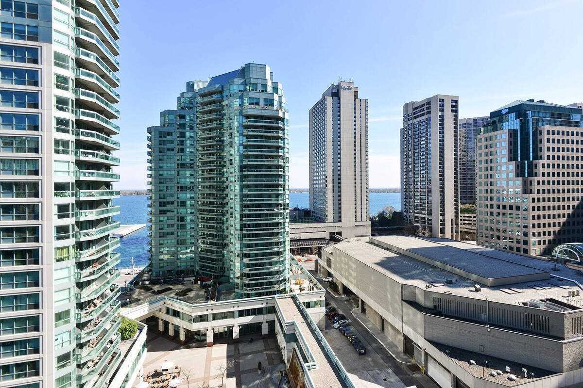 12 Yonge St, #1311