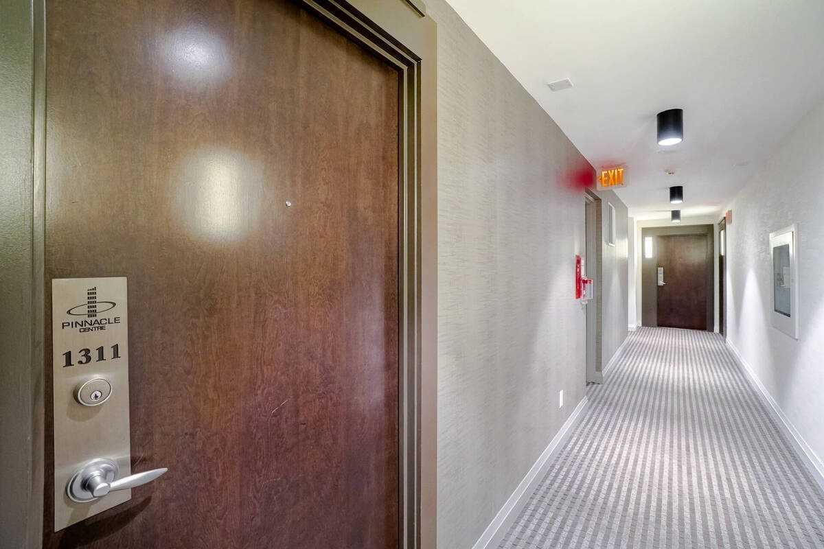 12 Yonge St, #1311