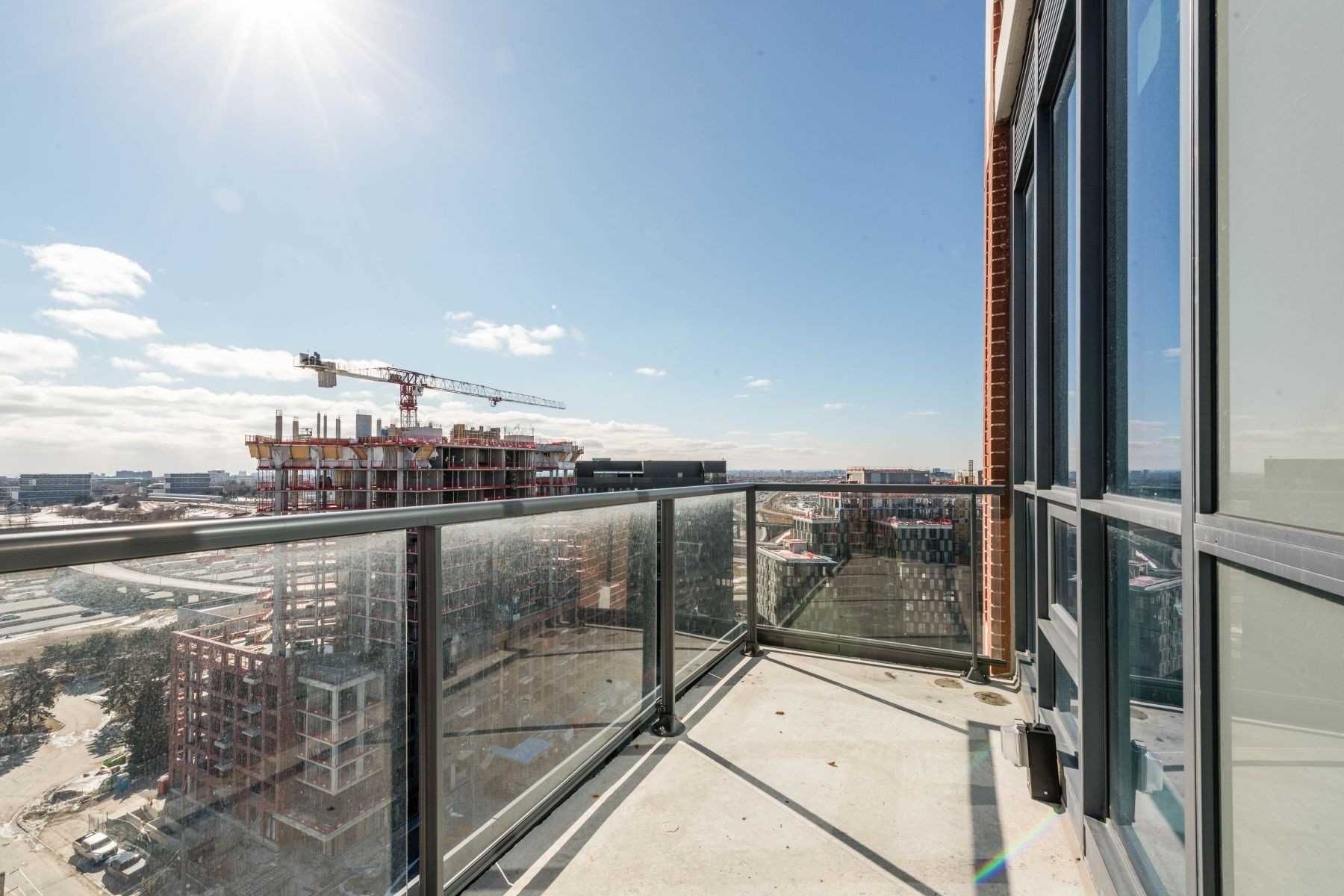 31 Tippett Rd, #1611
