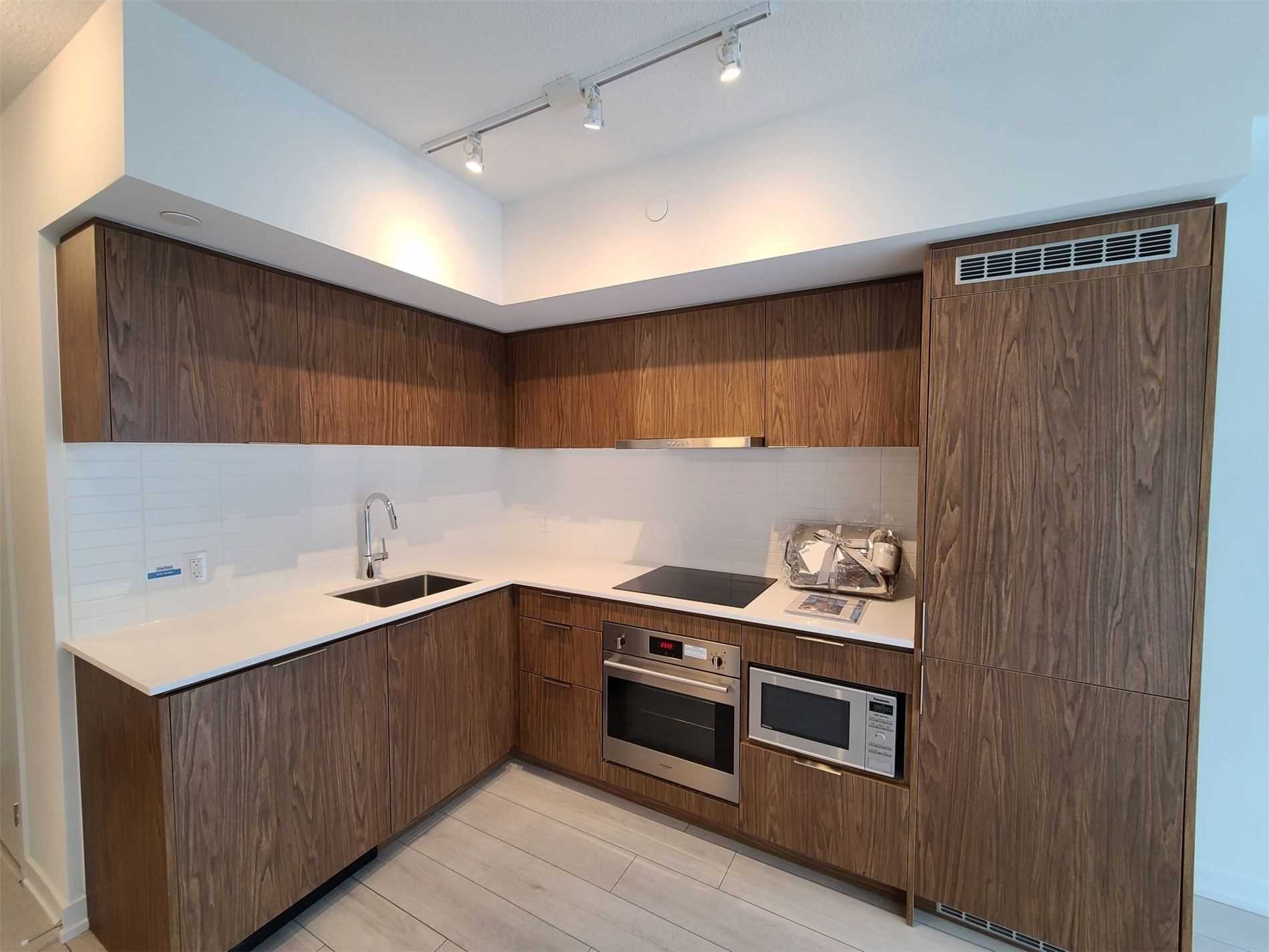 60 Shuter St, #3001