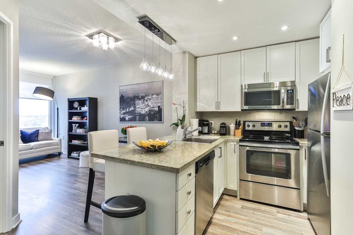 85 Bloor St E, #1503