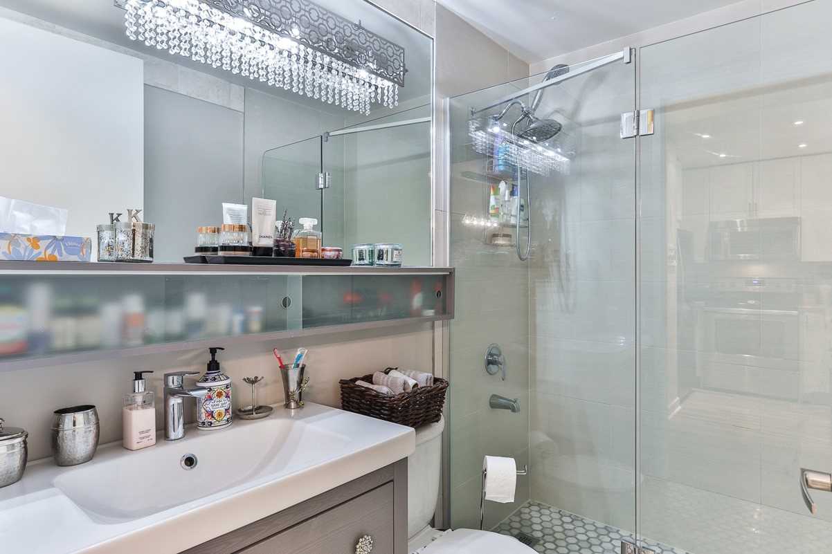 85 Bloor St E, #1503