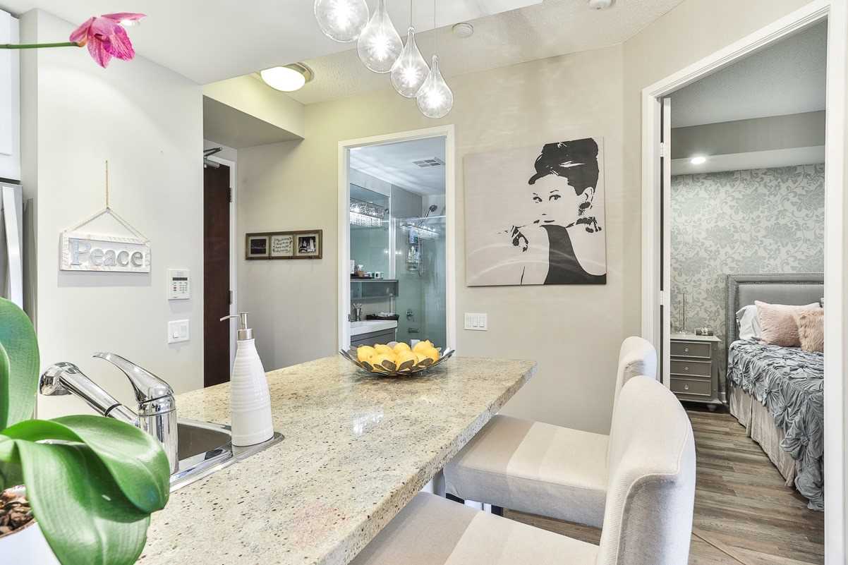 85 Bloor St E, #1503