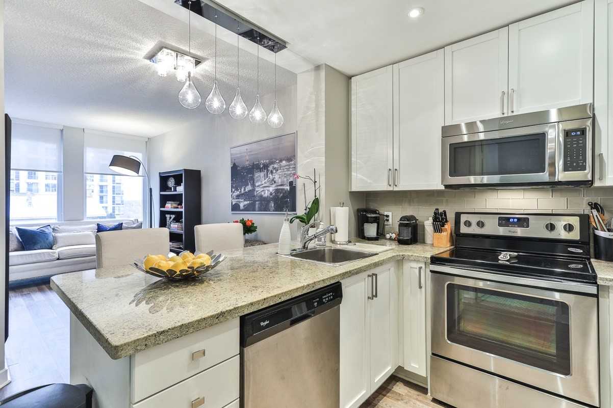 85 Bloor St E, #1503