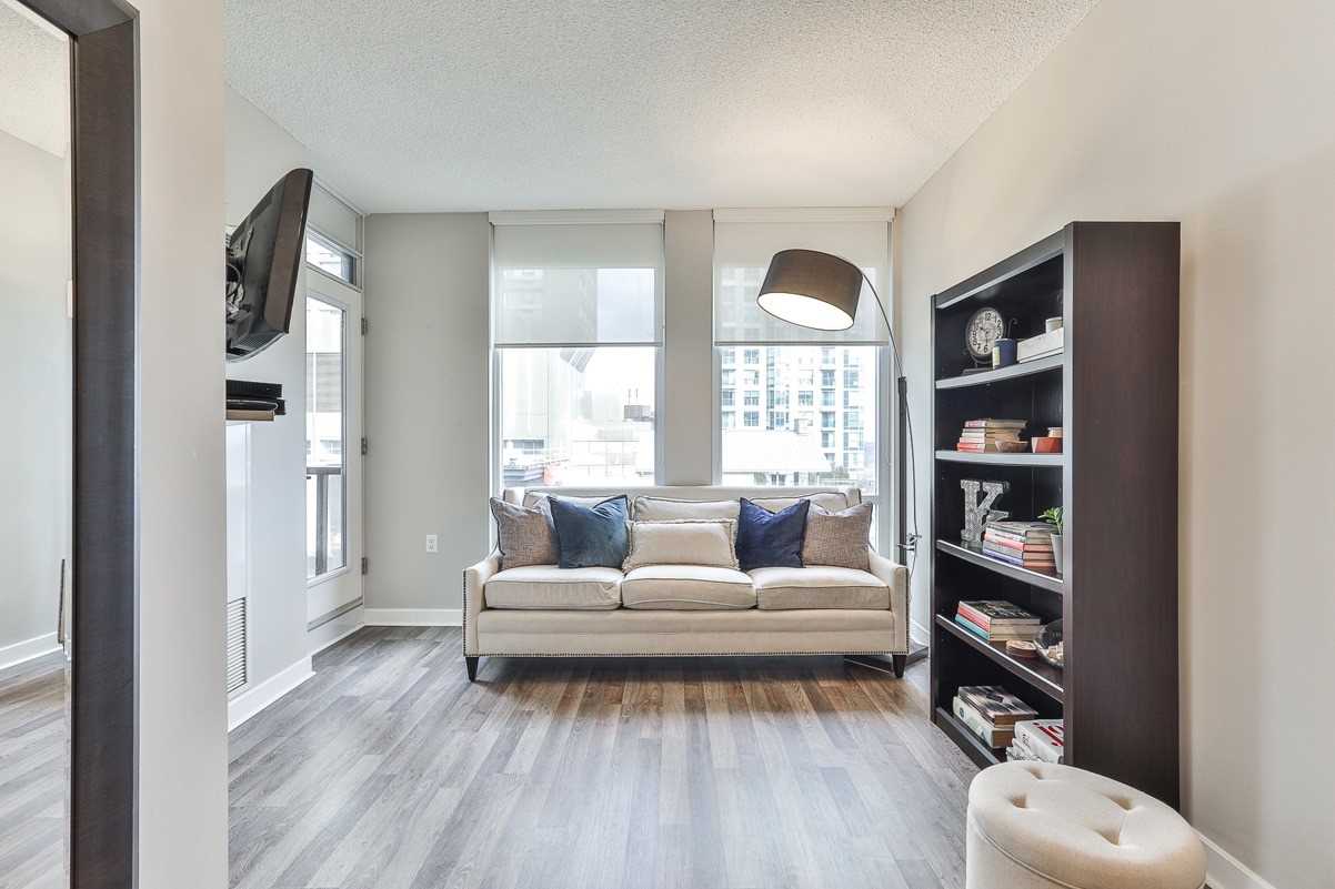 85 Bloor St E, #1503