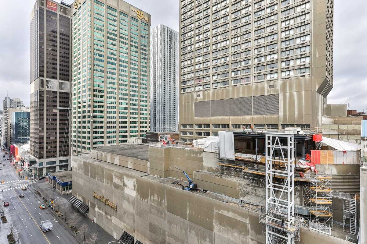 85 Bloor St E, #1503