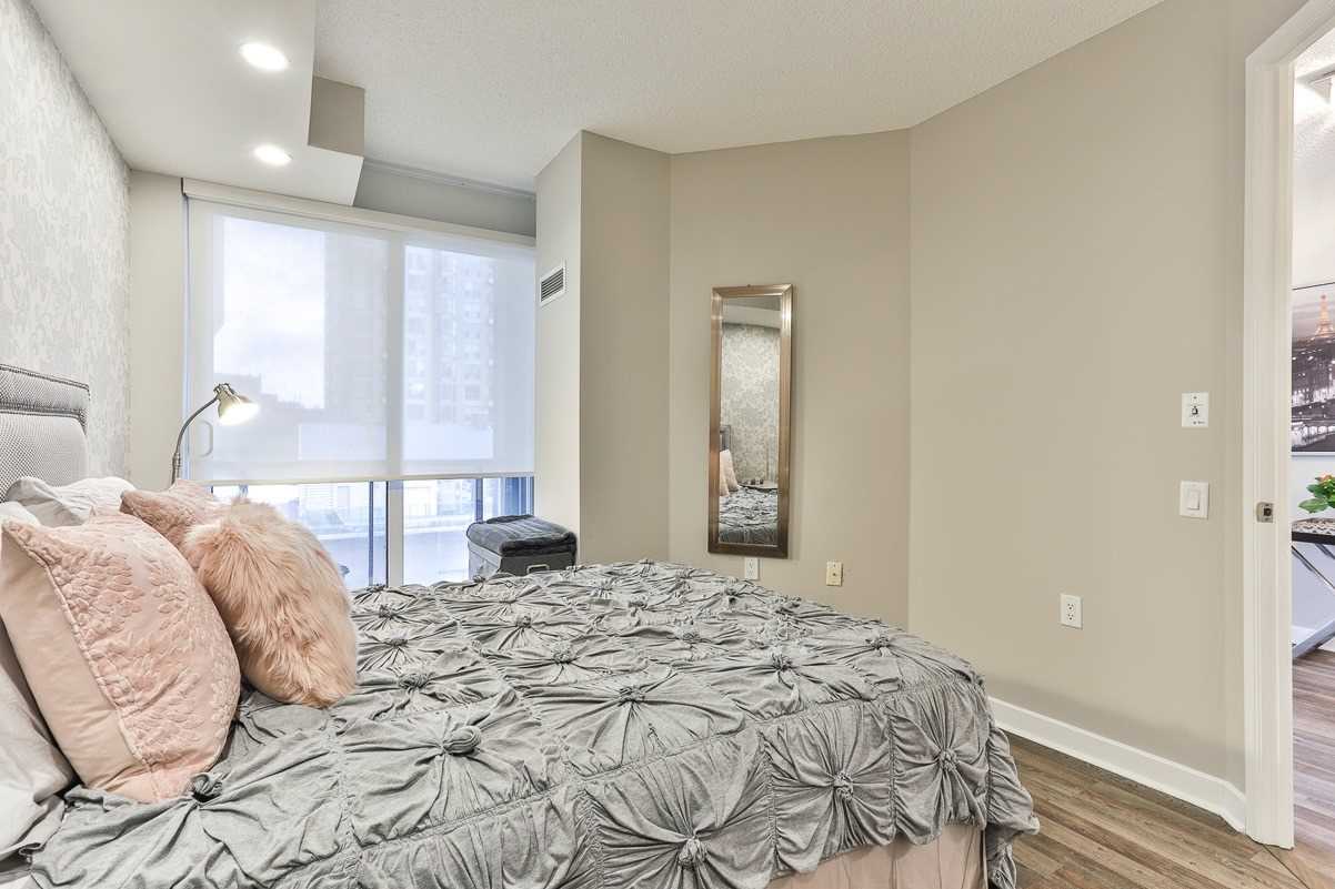 85 Bloor St E, #1503