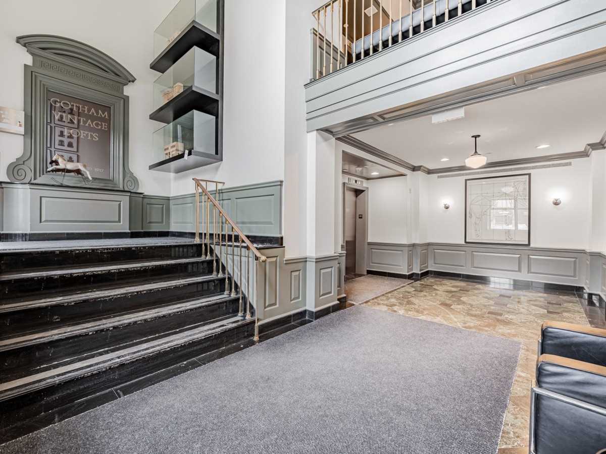 781 King St W, #512