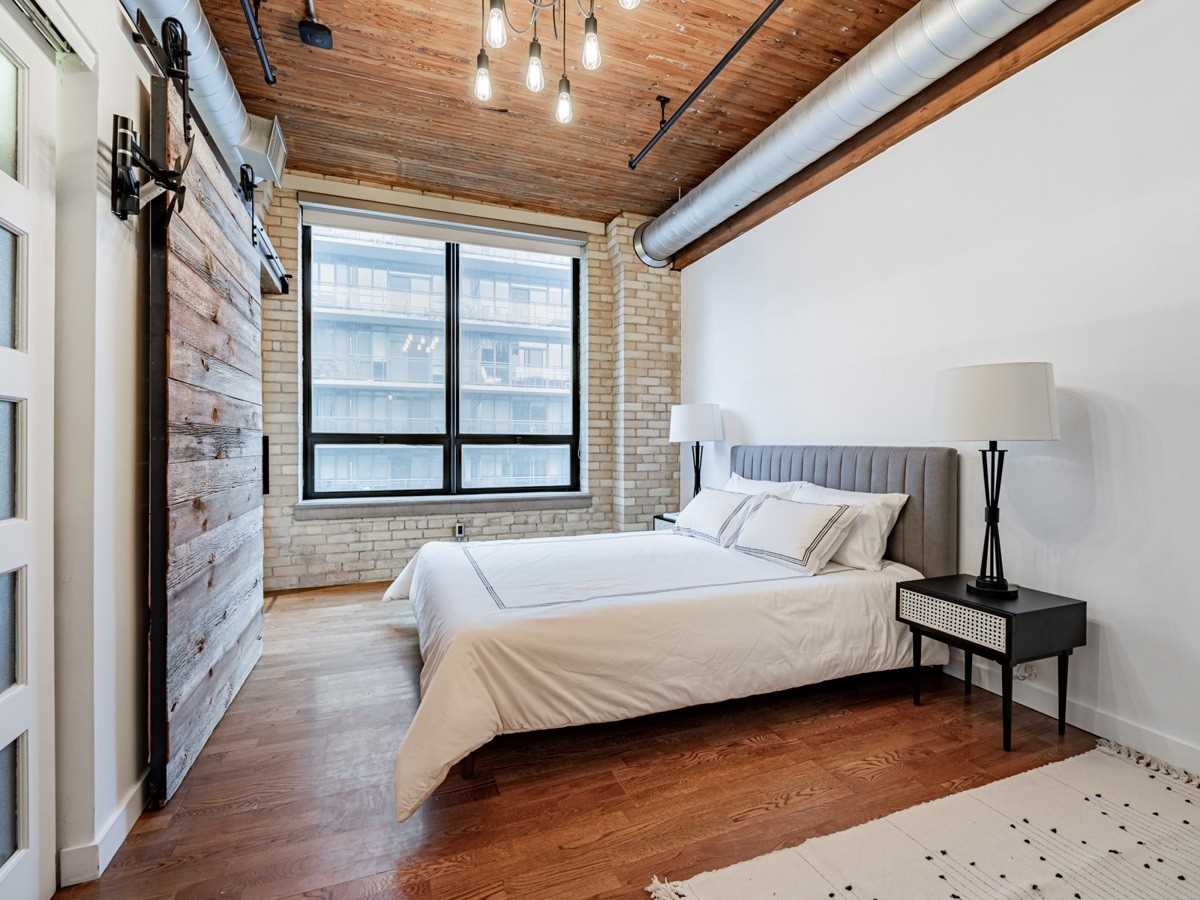 781 King St W, #512
