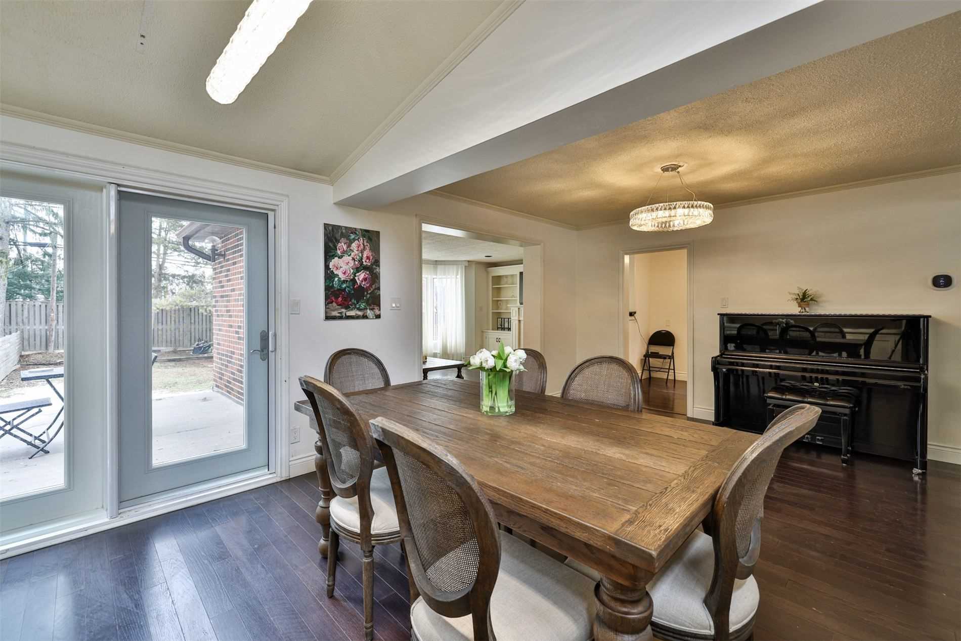 84 Glenvale Blvd