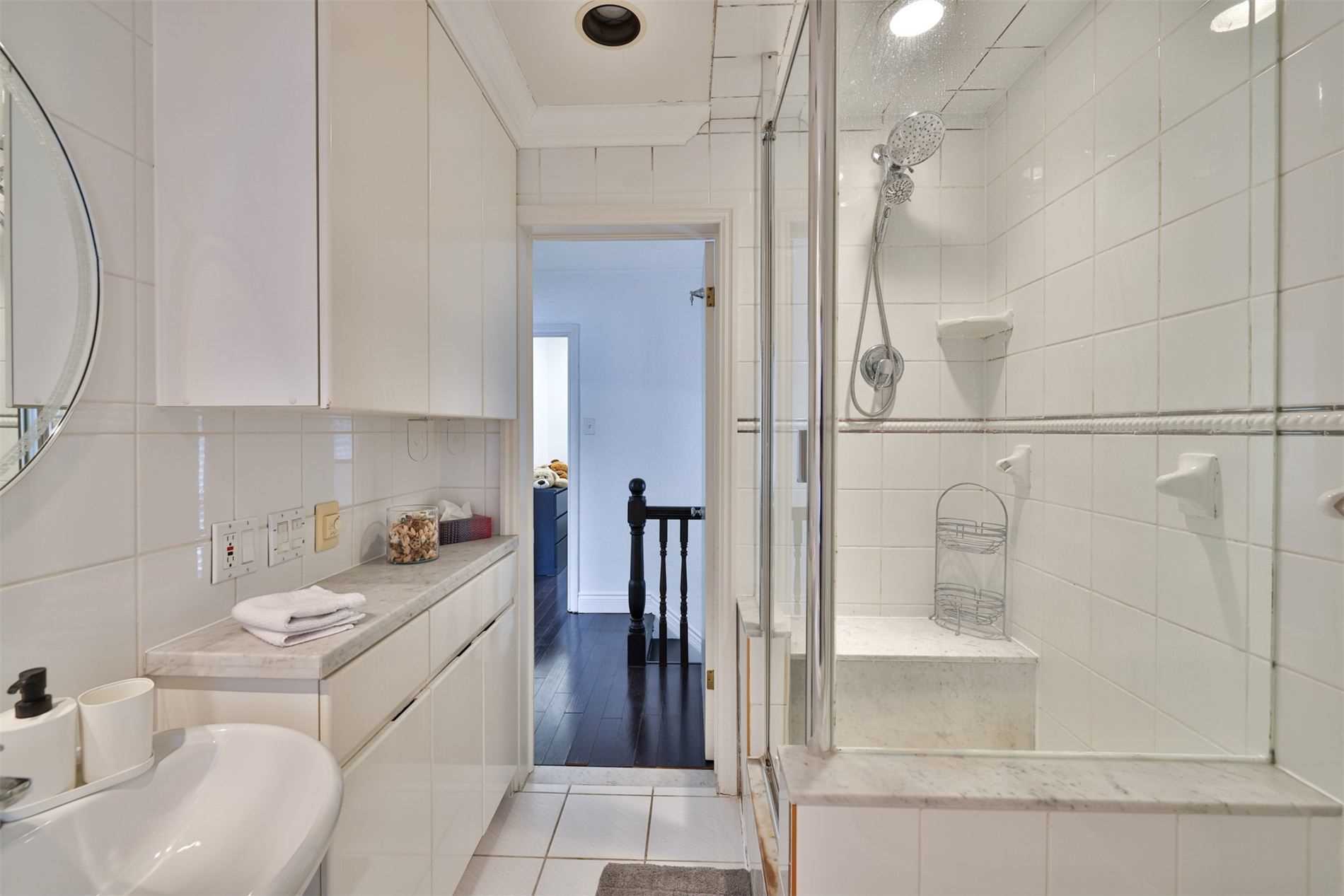 84 Glenvale Blvd