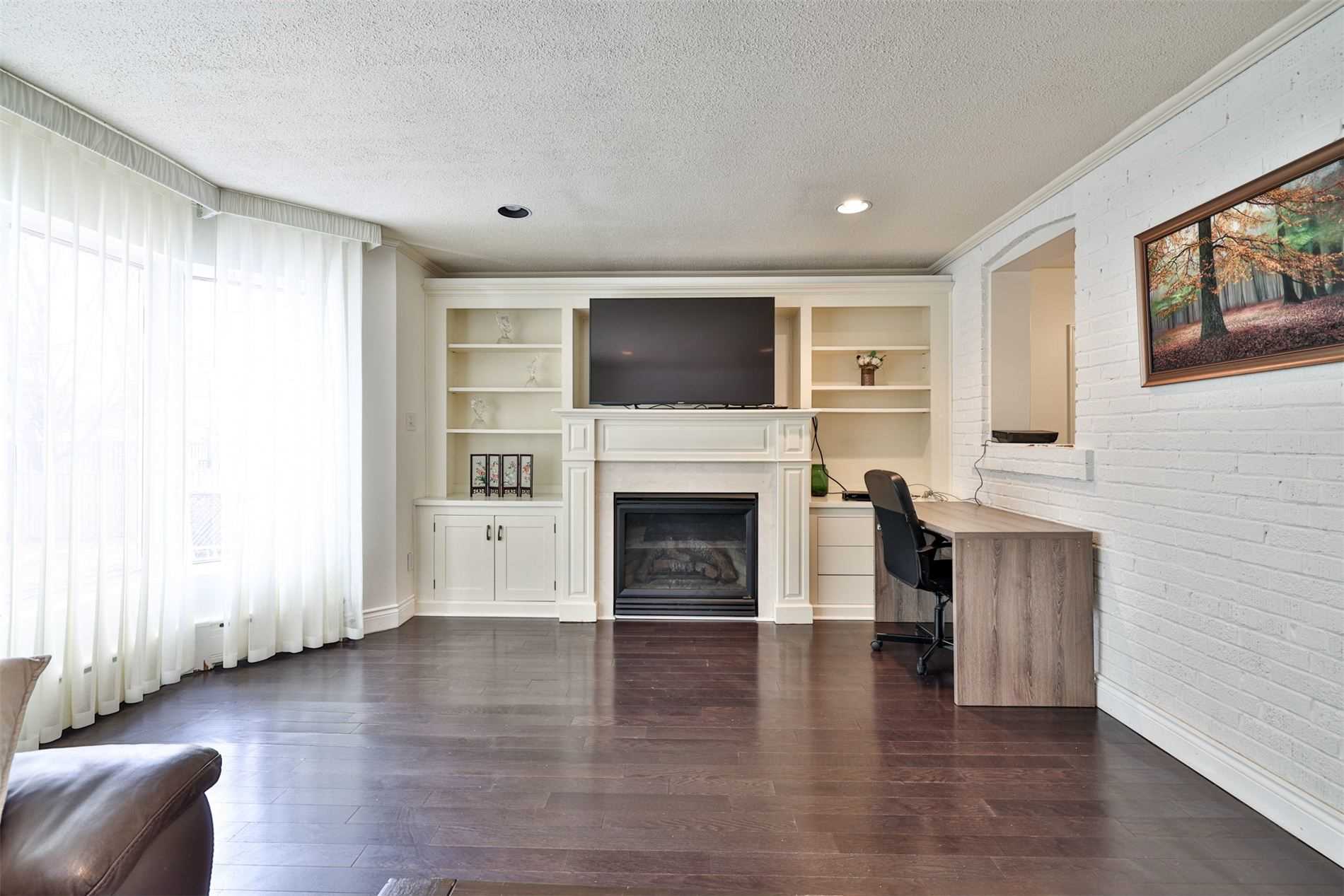 84 Glenvale Blvd