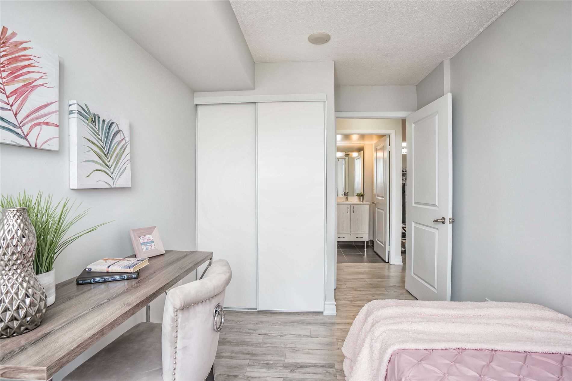 5791 Yonge St, #2207