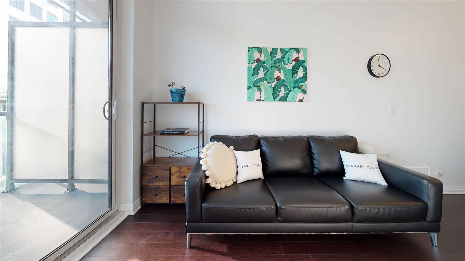 Listing C5527686 - Large Photo # 2