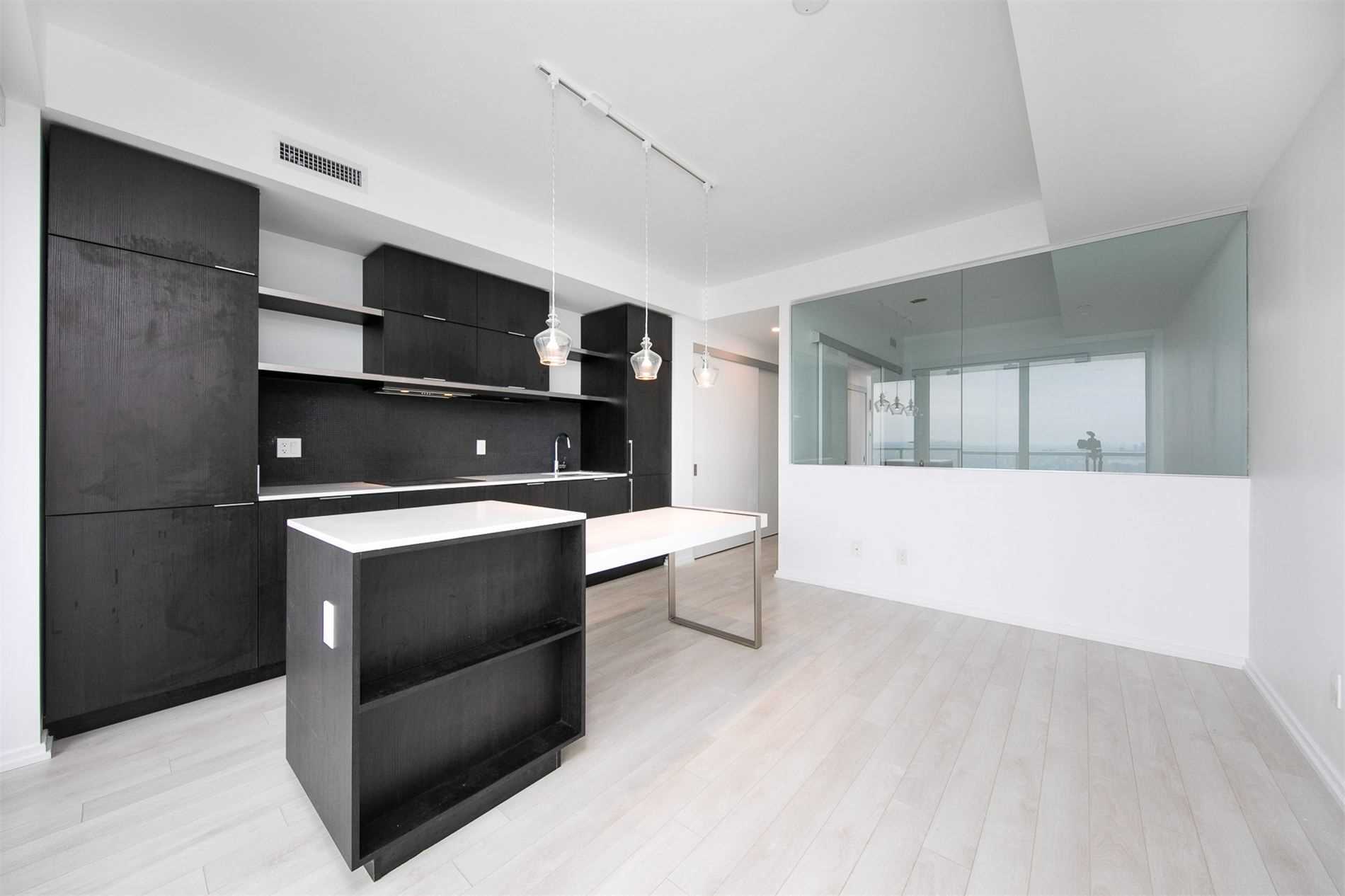 197 Yonge St, #5310