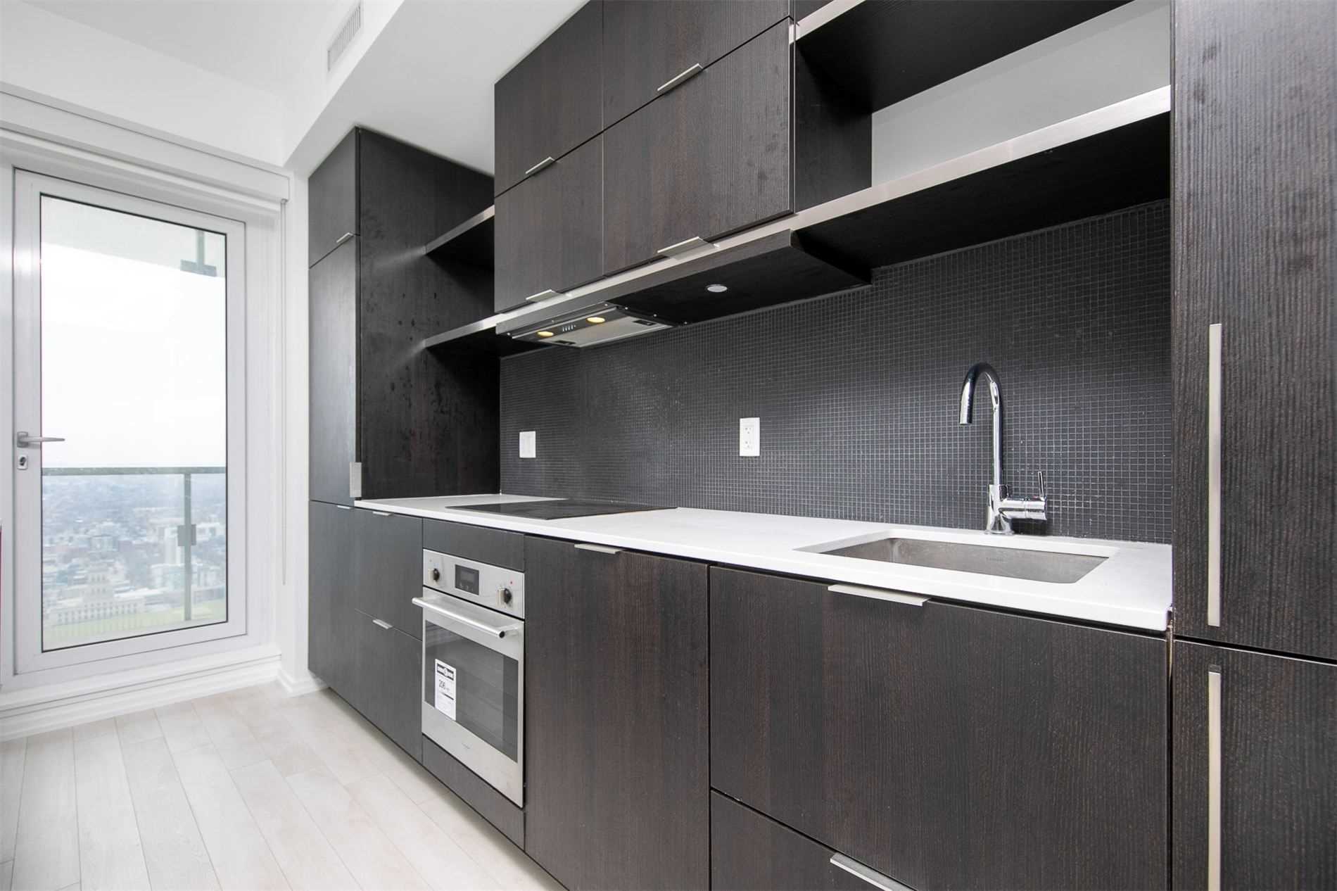 197 Yonge St, #5310