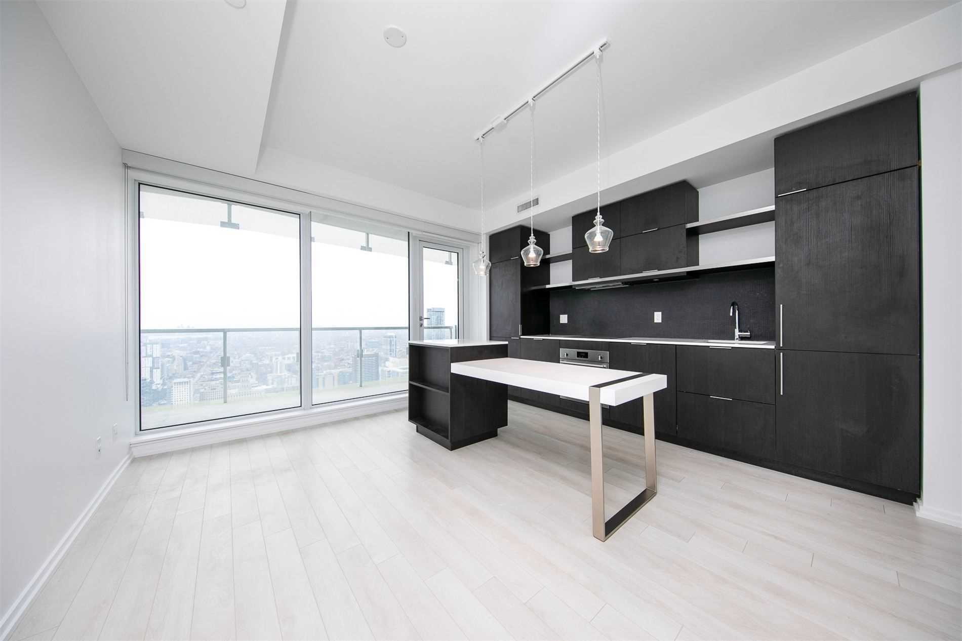 197 Yonge St, #5310