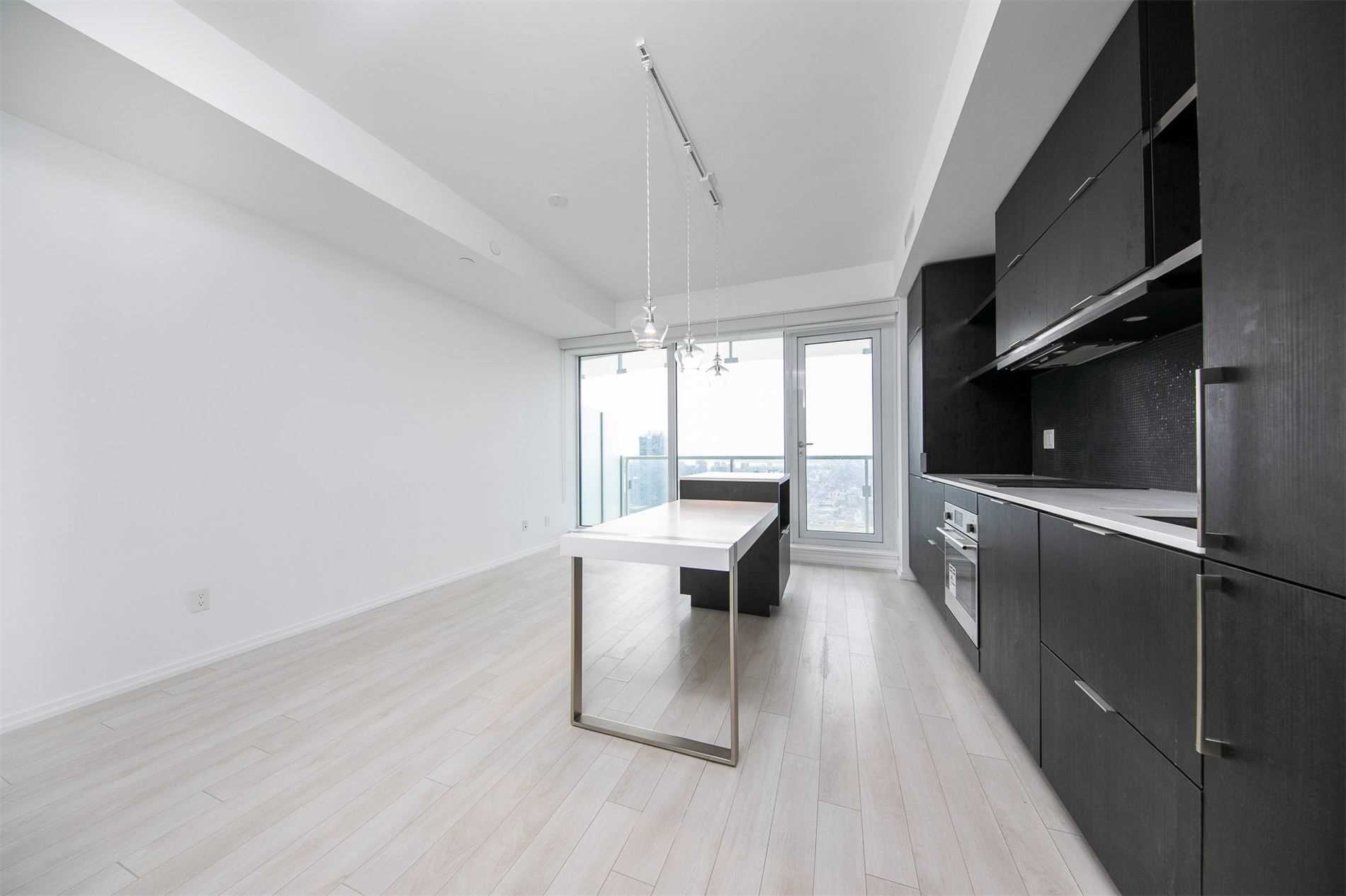 197 Yonge St, #5310