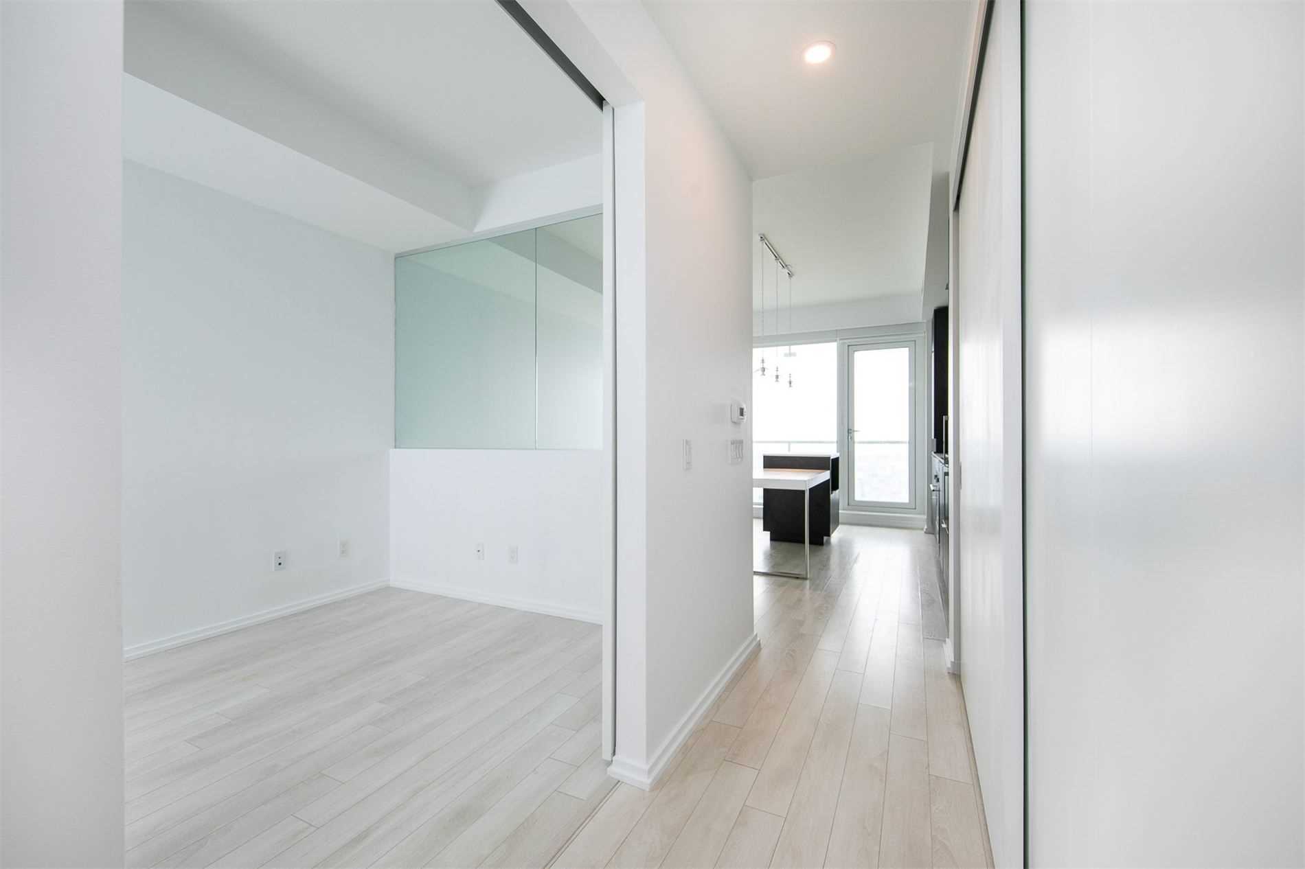 197 Yonge St, #5310