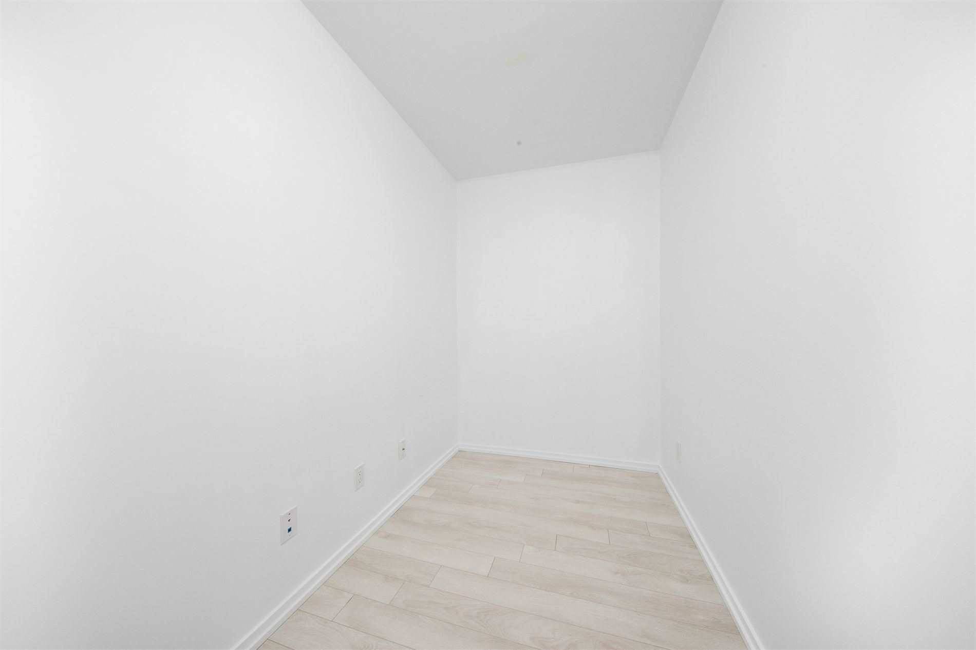 197 Yonge St, #5310