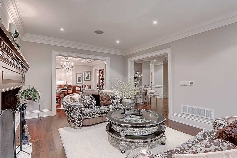 15 Castle Frank Cres