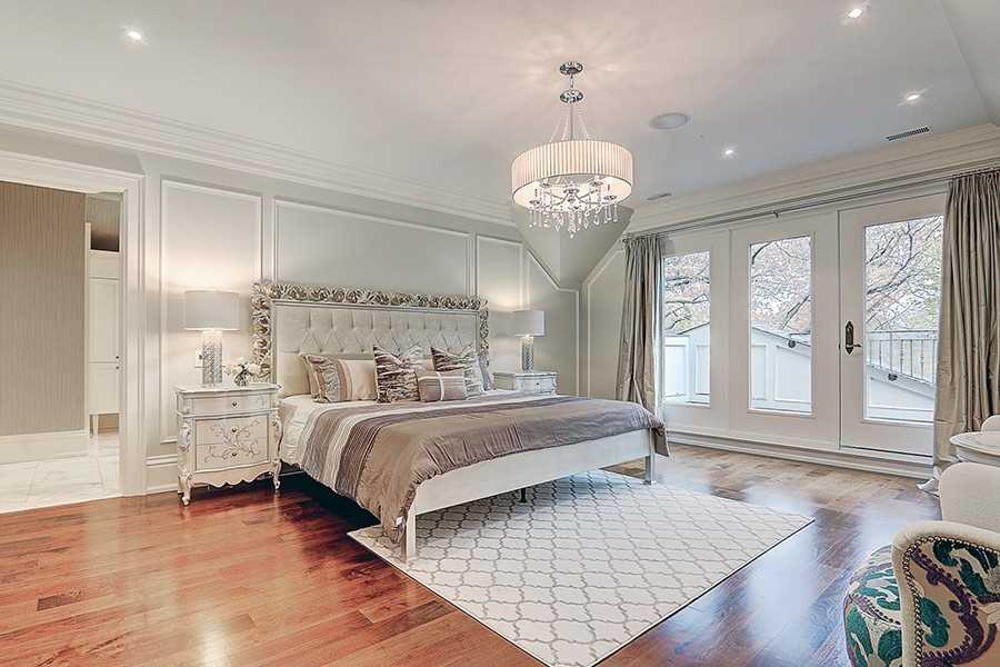 15 Castle Frank Cres