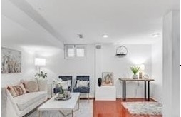 281 Laird Dr