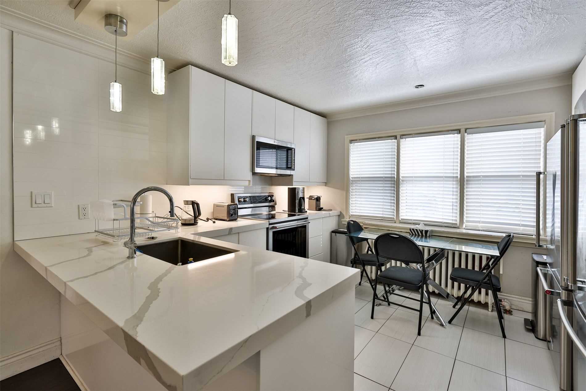 84 Glenvale Blvd