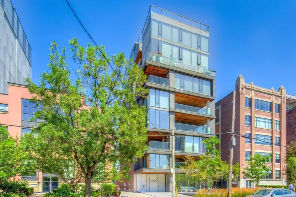 500 Wellington St W 500 Wellington St W