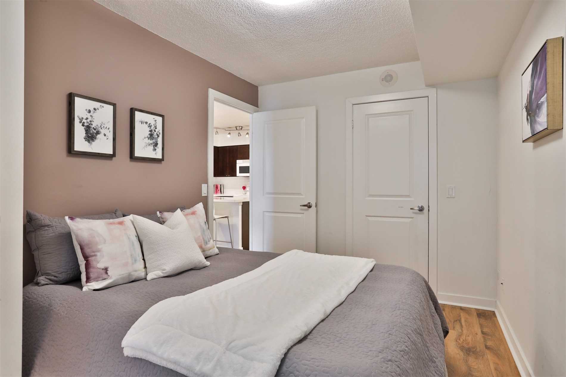 50 Lynn Williams St, #219