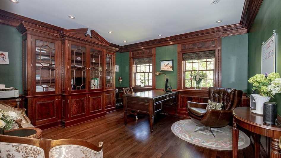 11 Dewbourne Ave