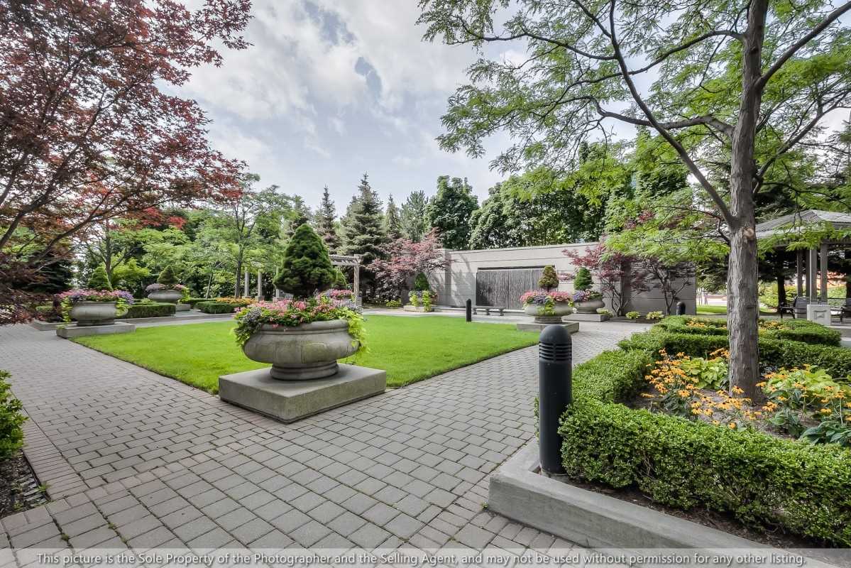 28 Harrison Garden Blvd, #1501