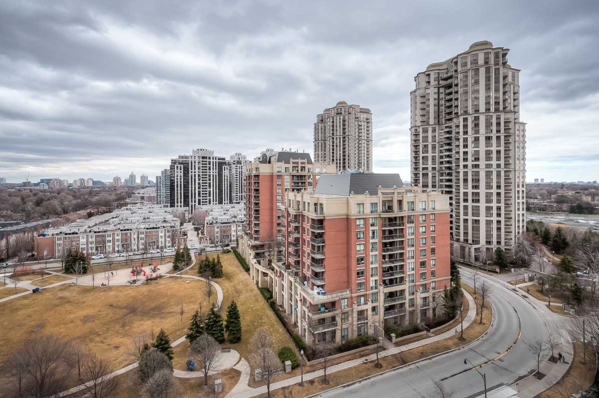 28 Harrison Garden Blvd, #1501
