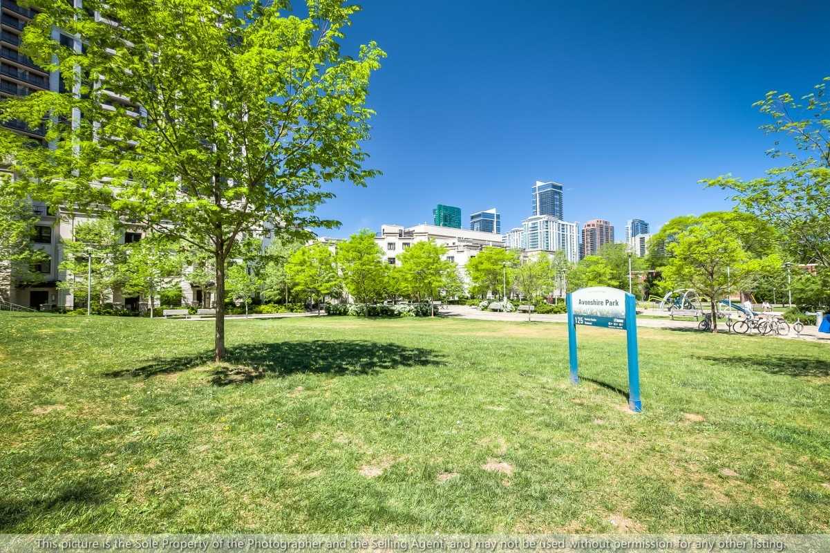 28 Harrison Garden Blvd, #1501