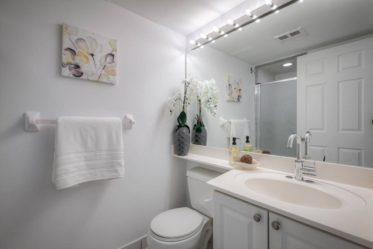 28 Harrison Garden Blvd, #1501