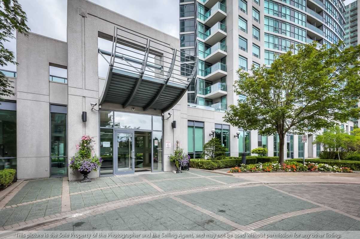28 Harrison Garden Blvd, #1501