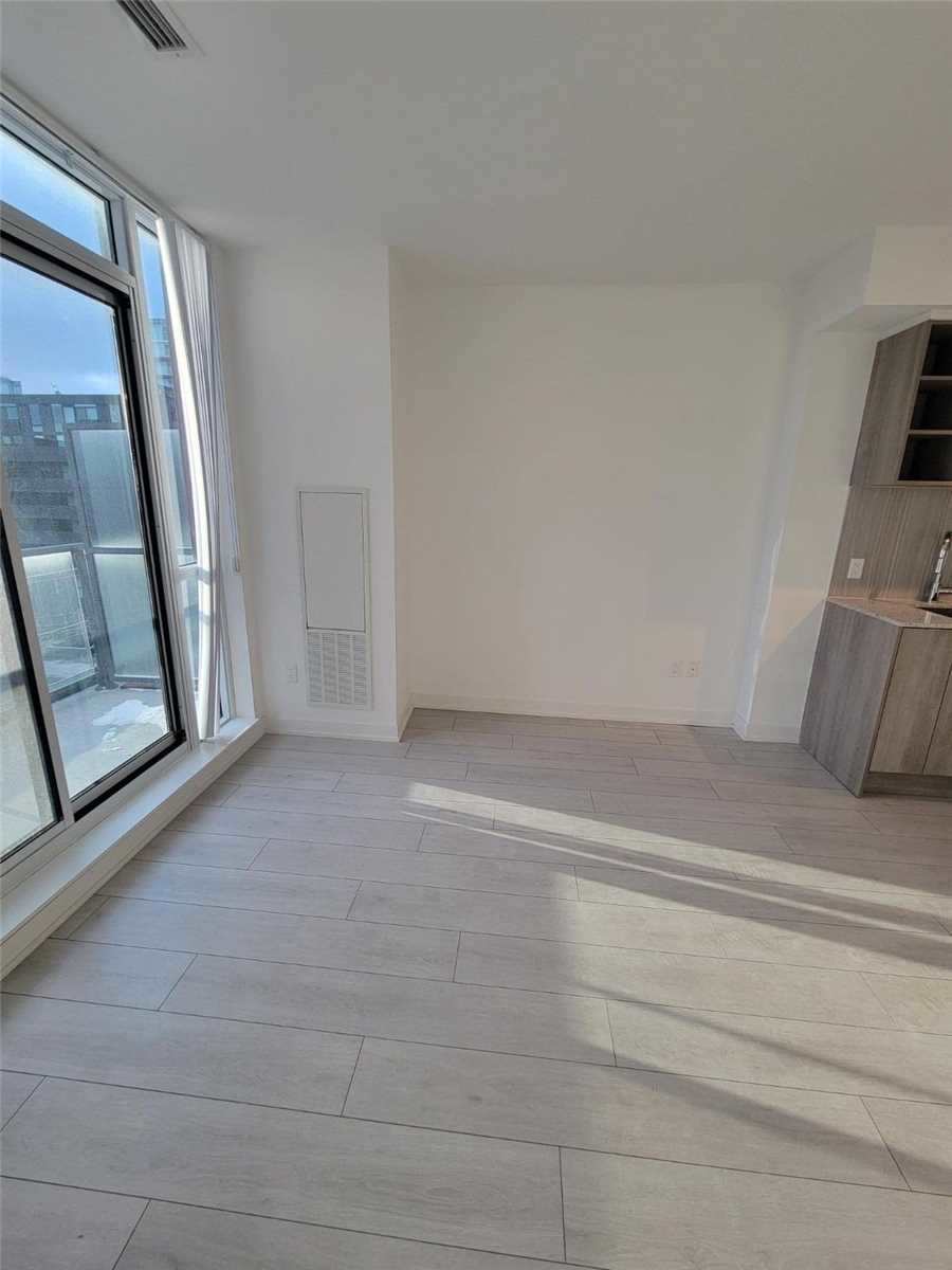 31 Tippett Rd, #649
