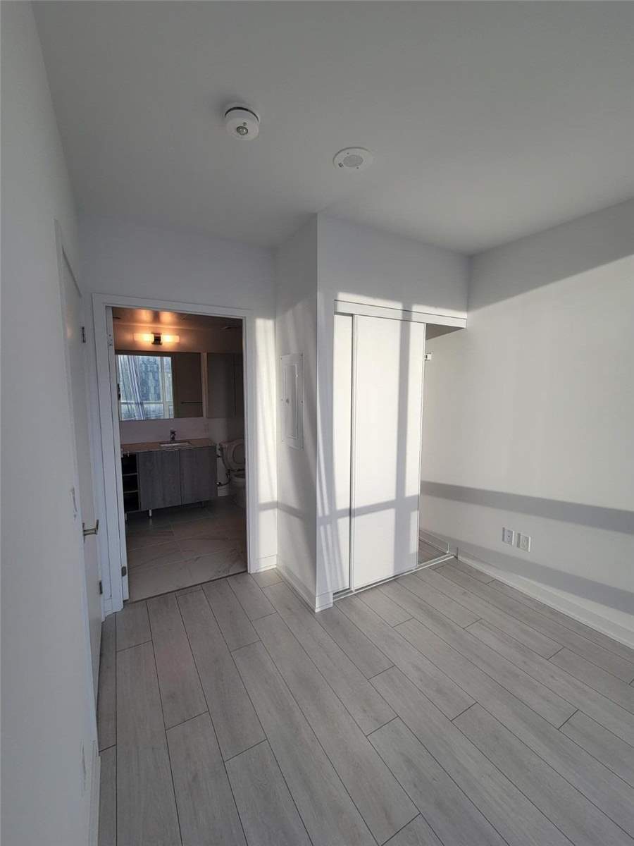 31 Tippett Rd, #649
