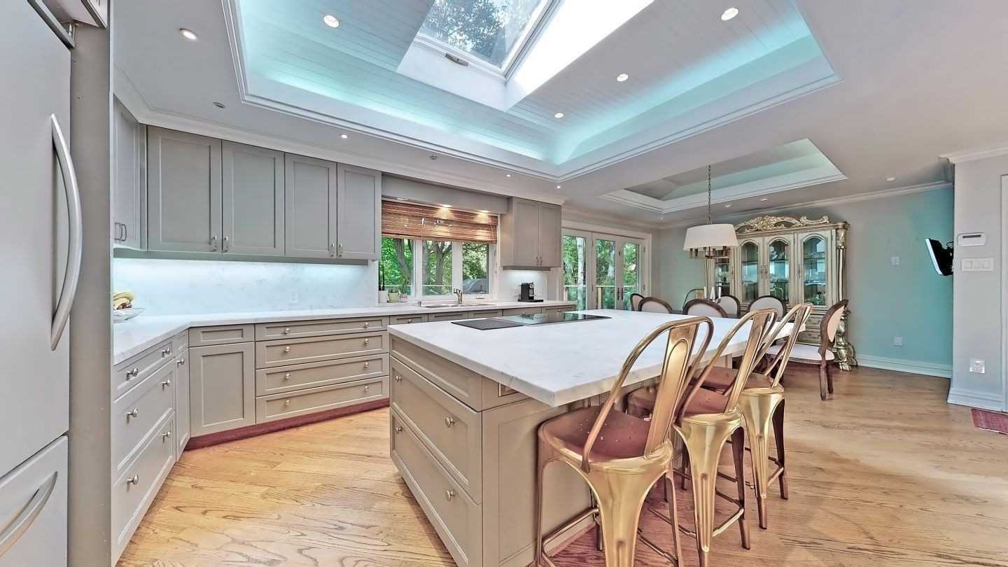 79 Forest Grove Dr