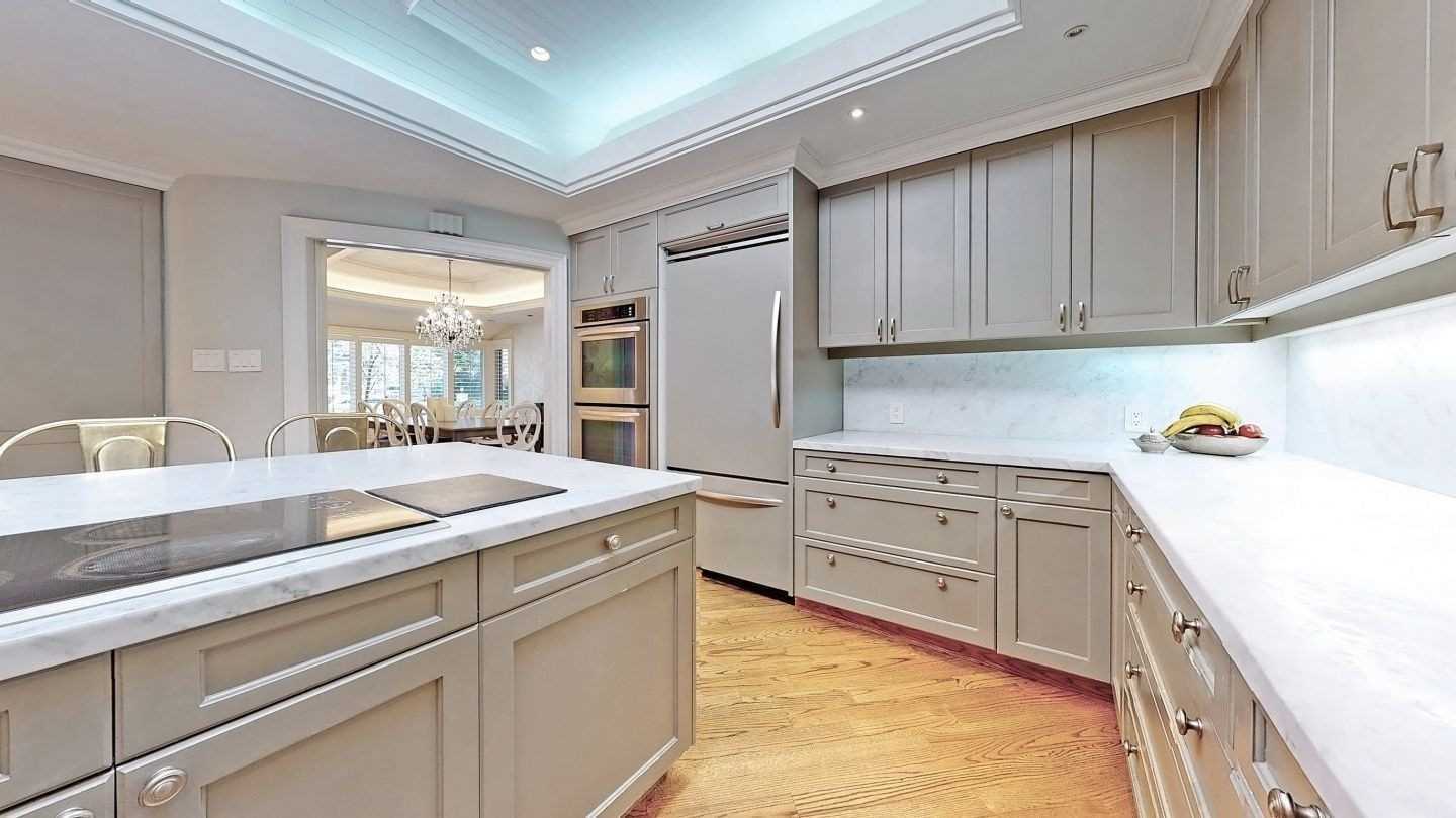 79 Forest Grove Dr