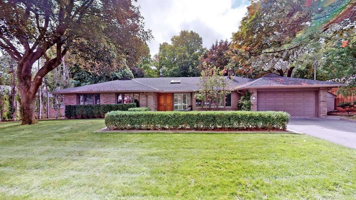 79 Forest Grove Dr