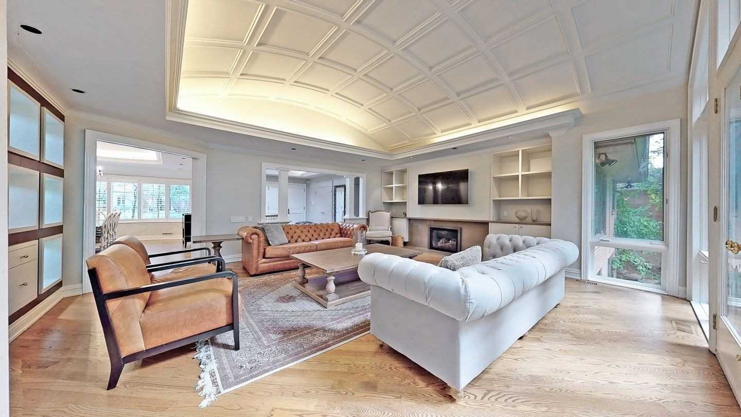79 Forest Grove Dr