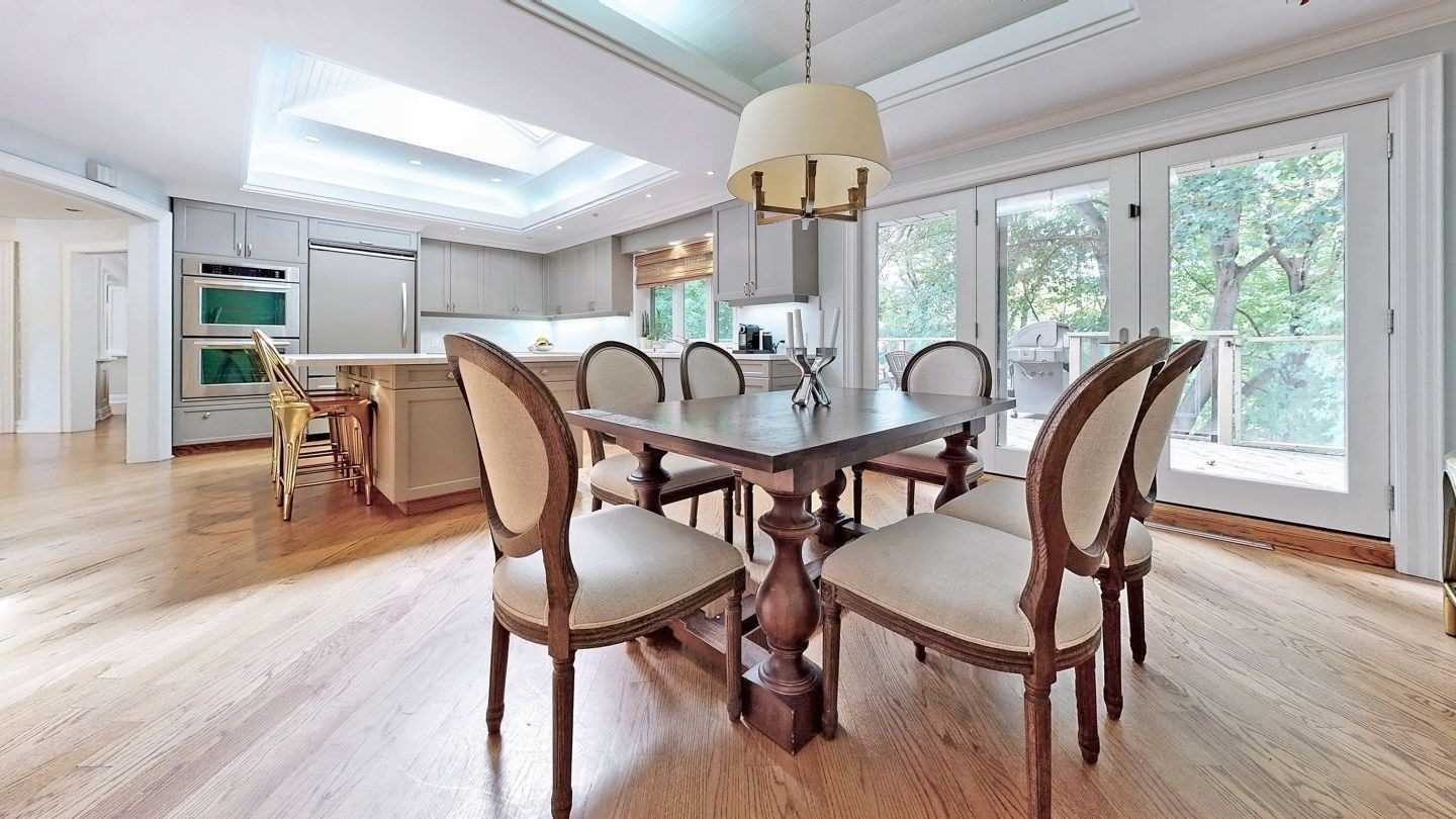 79 Forest Grove Dr