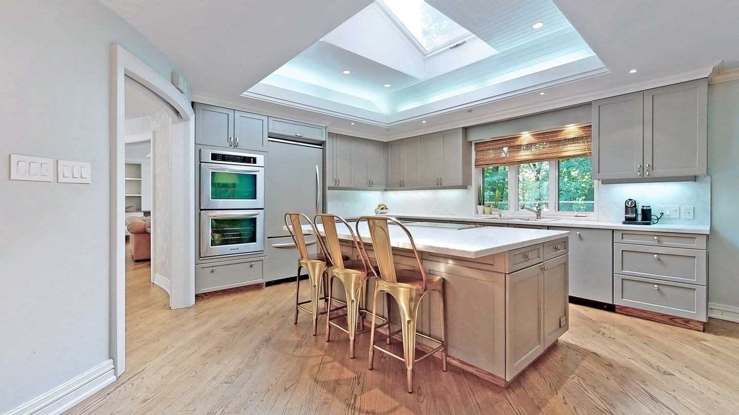 79 Forest Grove Dr